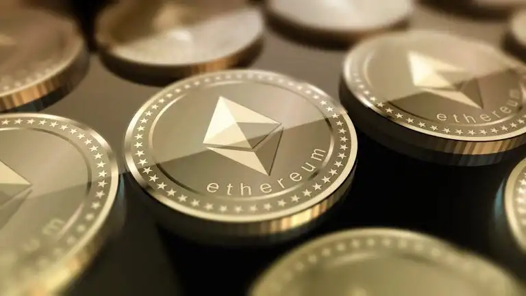 Crypto Analyst Lark Davis Predicts Ethereum Price to Reach $10,000