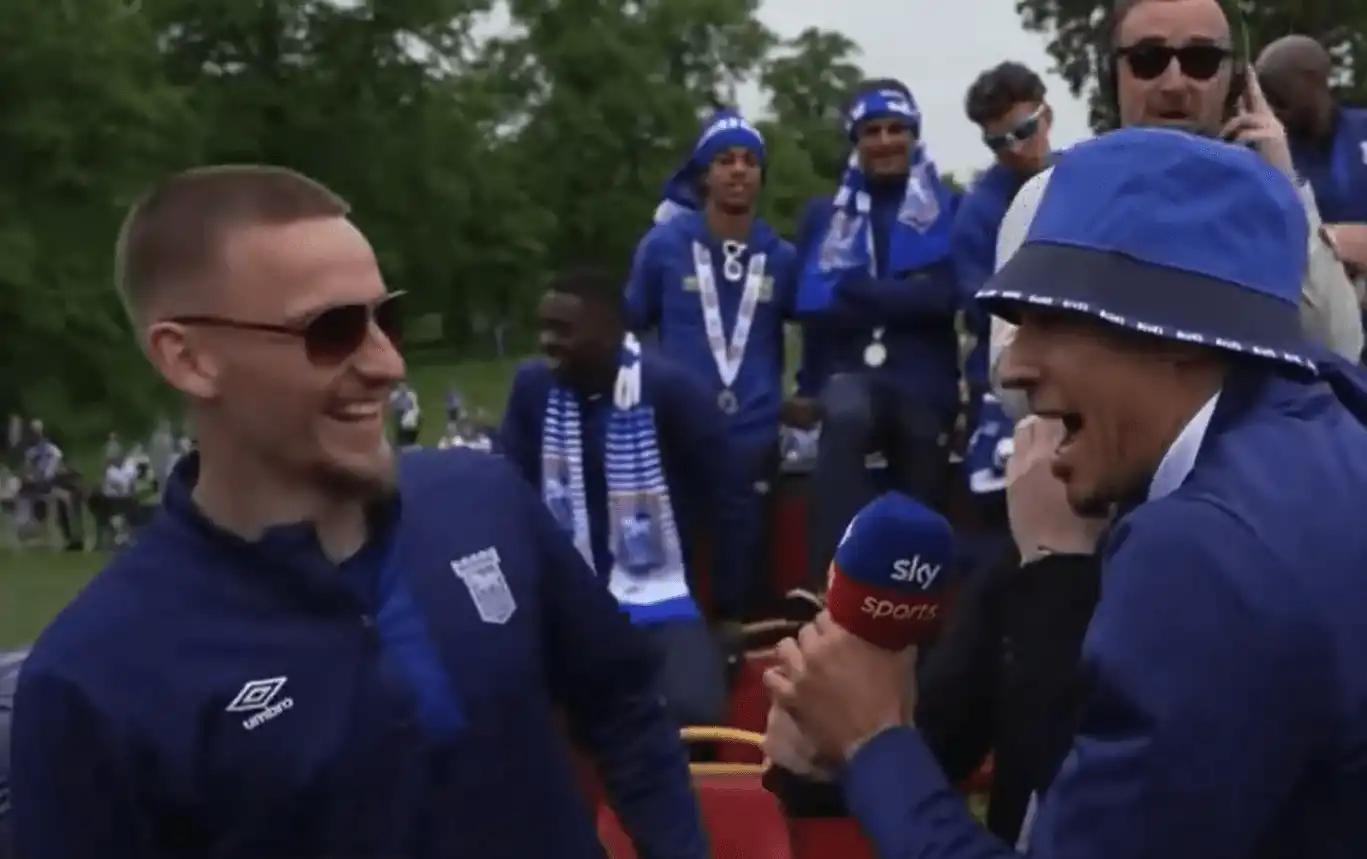 Ipswich stars tease pundit and Leeds at parade with 'Finish mid-table again'