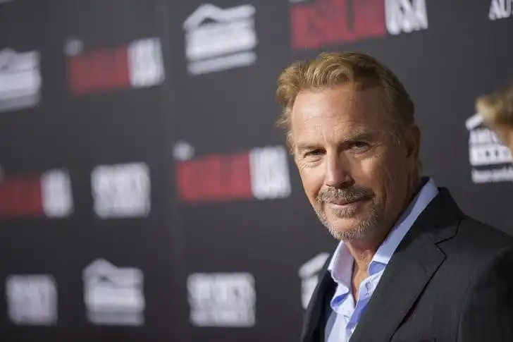Kevin Costner Horizon American Saga Cannes 10-Minute Standing Ovation