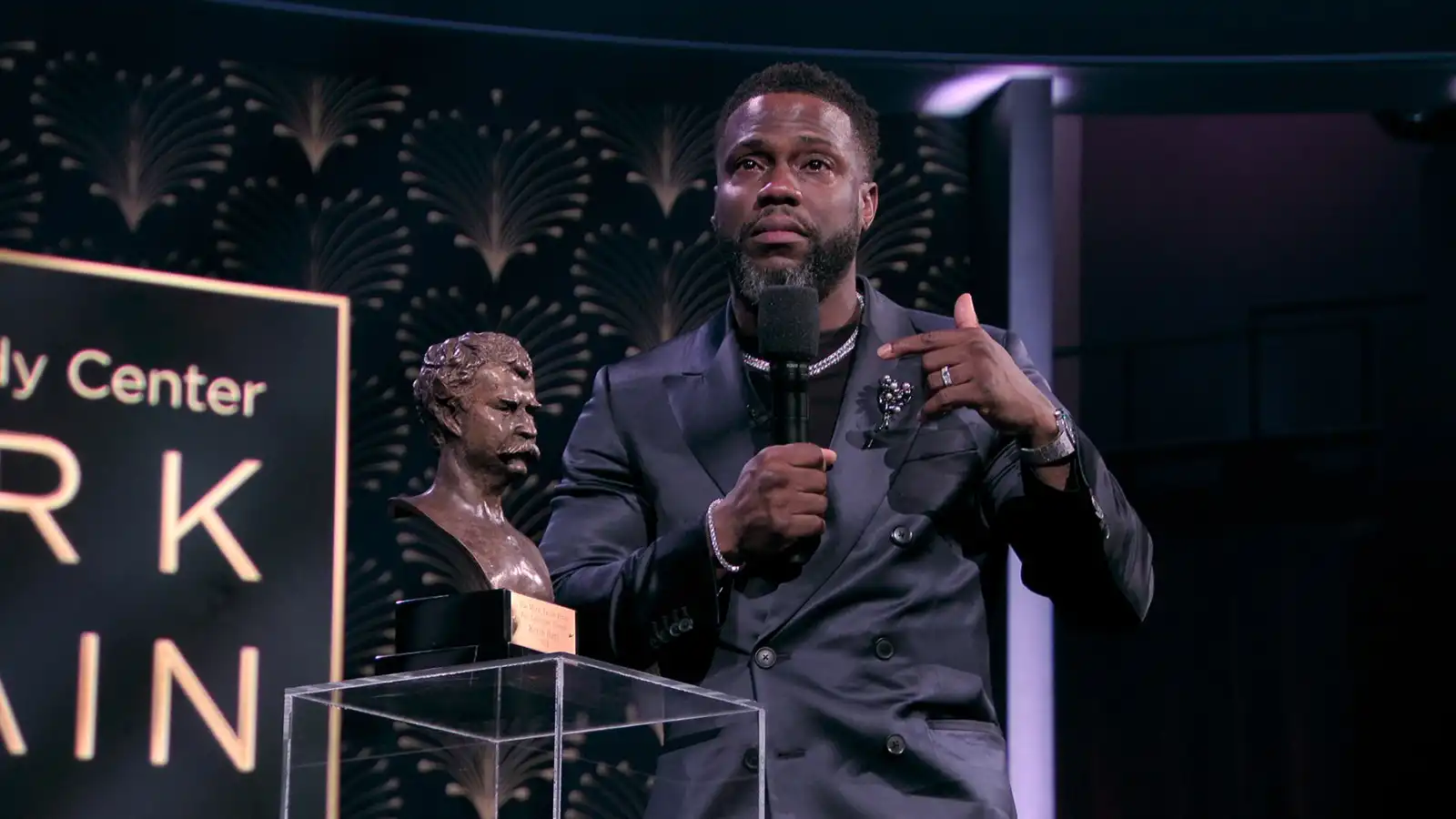 Kevin Hart Honored Humiliated Trailer Mark Twain Prize Special