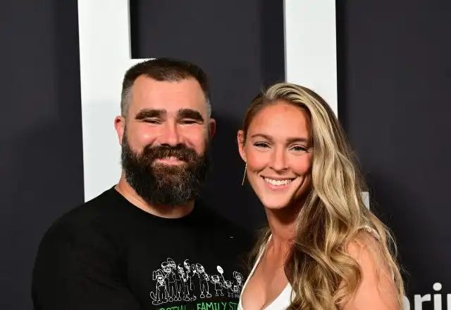 12 cute pictures of Jason Kelce and Kylie Kelce throughout the years