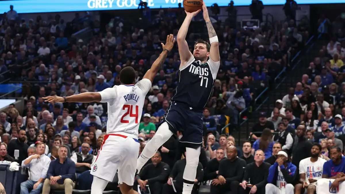 Dallas Mavericks defeat Los Angeles Clippers in Game 3, take 2-1 series lead