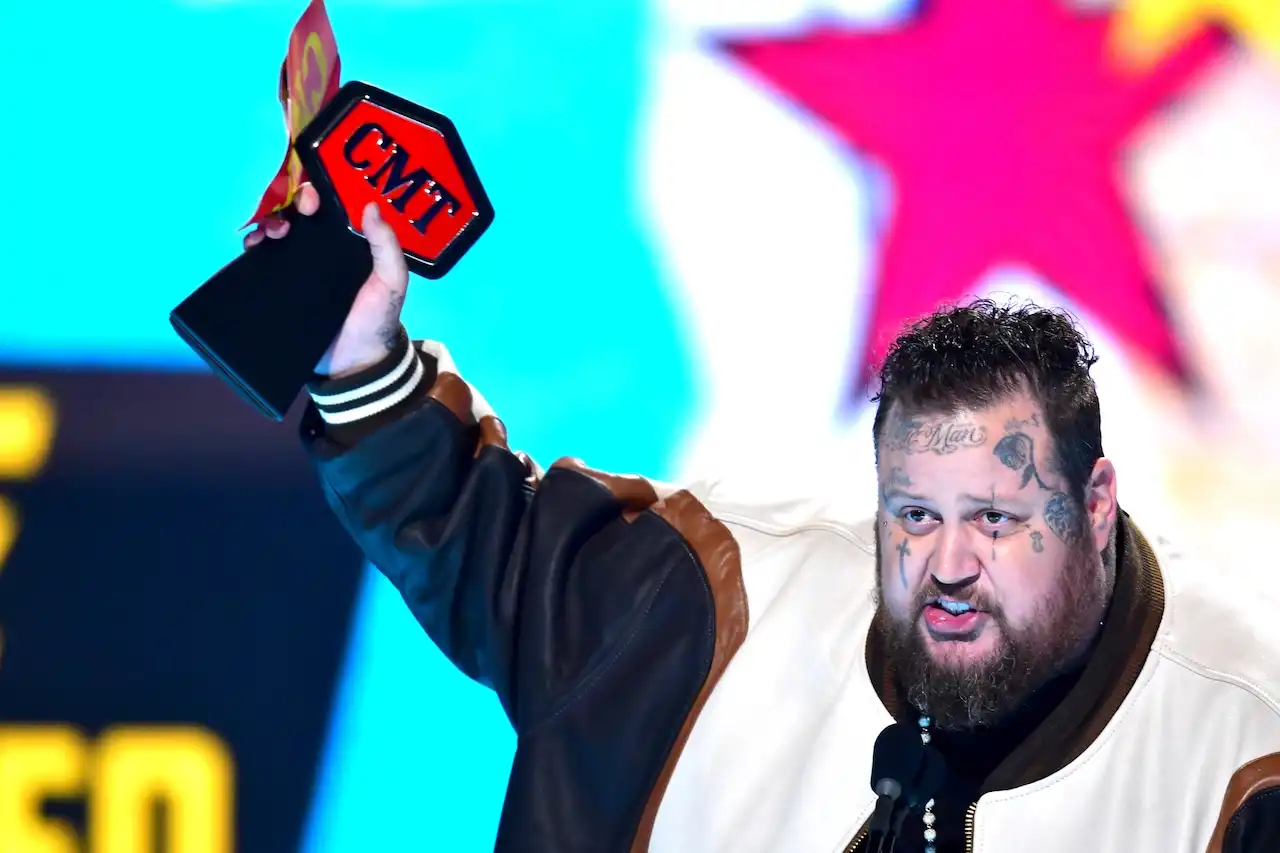 Jelly Roll dominates 2024 CMT Music Awards host Kelsea Ballerini Toby Keith tribute