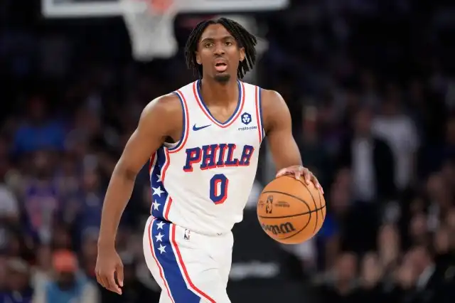 Tyrese Maxey saves Sixers from elimination in OT win, cutting Knicks' lead to 3-2