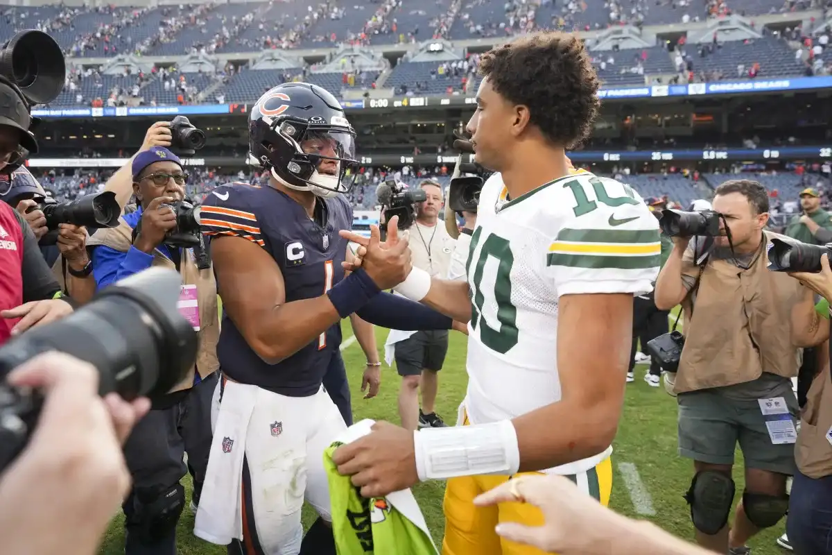 "3 Major Implications Sunday's Bears-Packers Game Holds"
