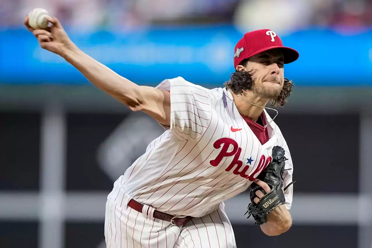 Aaron Nola agrees to new deal with Phillies, spurning larger offers (report)