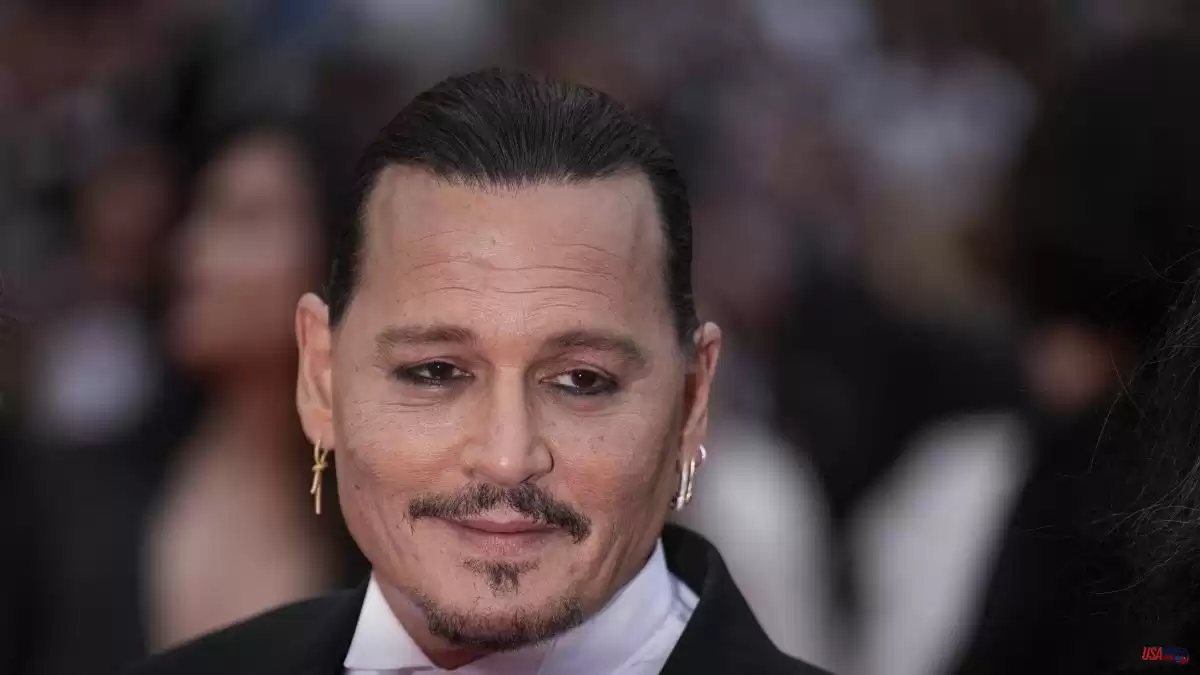 "Actor Johnny Depp Discovered Unconscious in Budapest Hotel Prior to Band Concert"