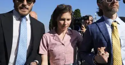 Amanda Knox vows to fight for the truth after Italian court convicts her again of slander