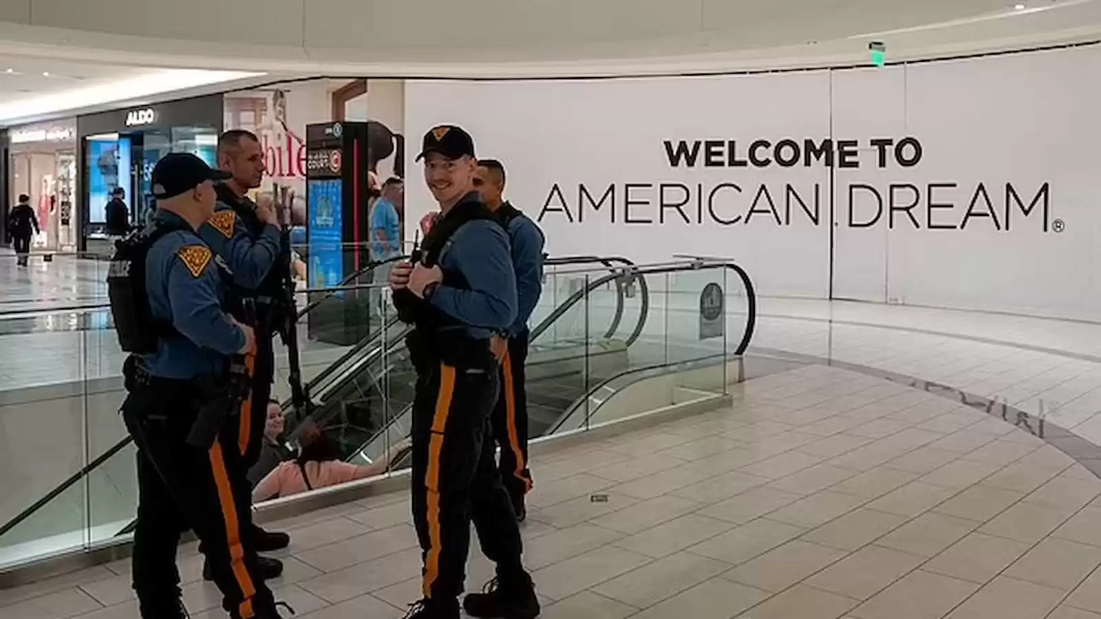 American Dream Mall New Jersey bomb threat Black Friday sales evacuation