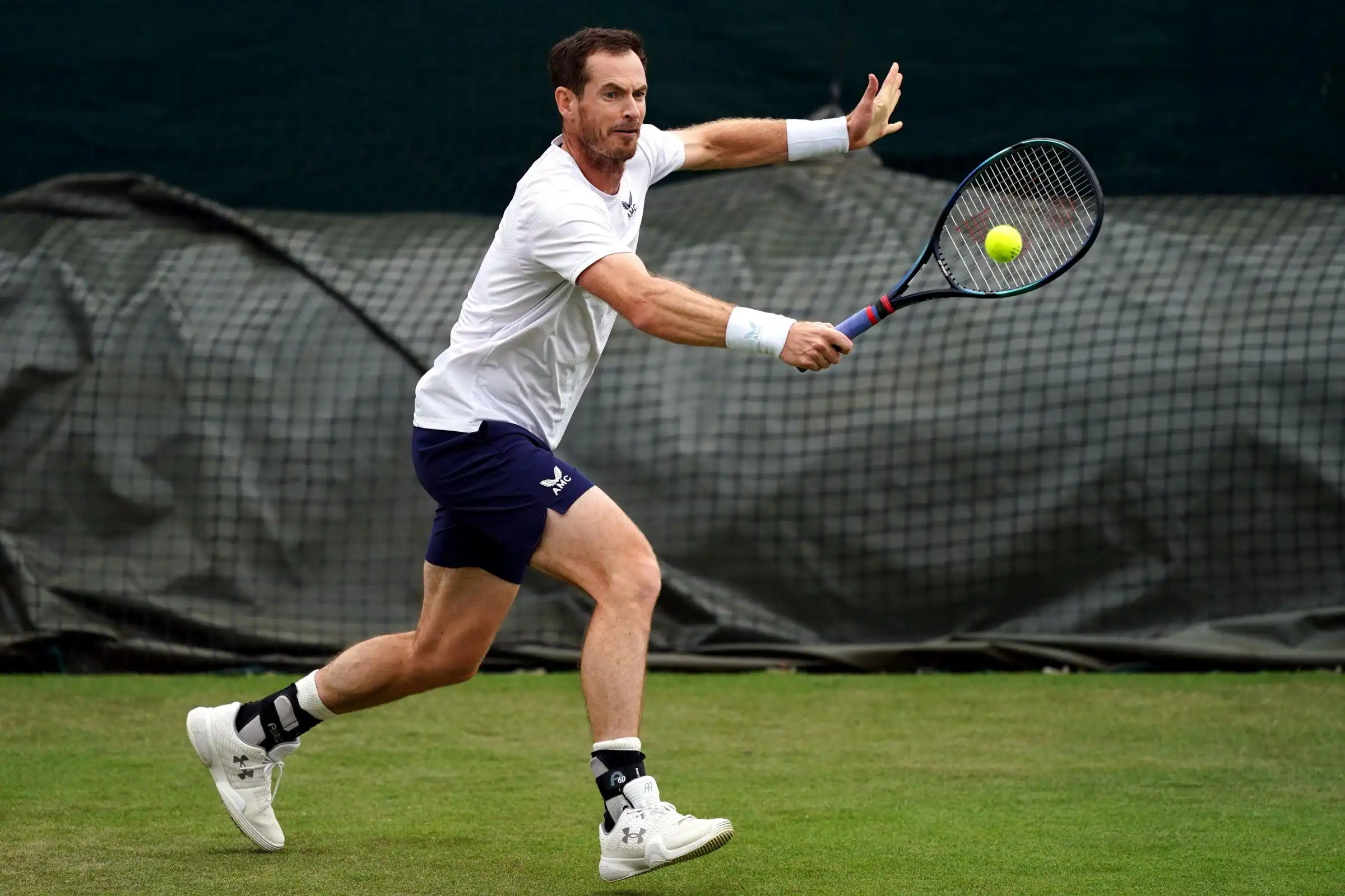 Andy Murray shows improvement preparing Wimbledon decision
