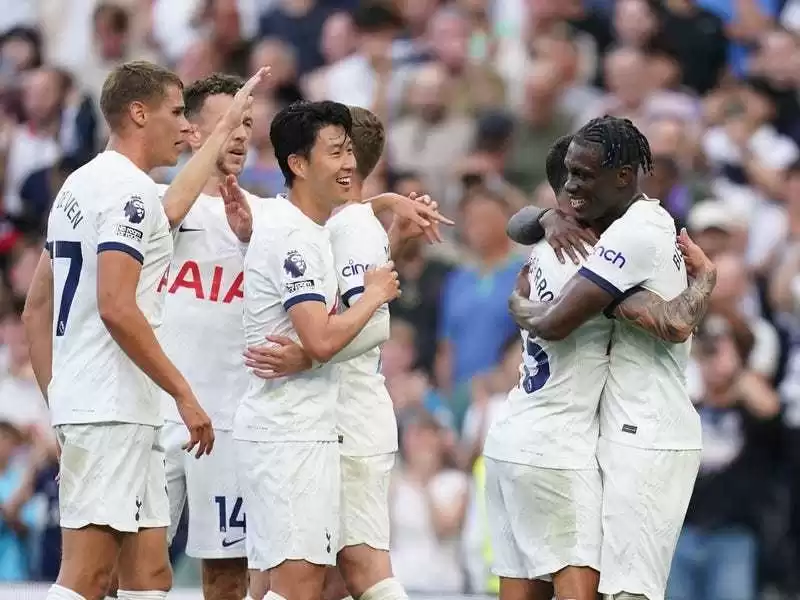 Ange Postecoglou's Winning Start at Home: Tottenham Triumphs Over Manchester United