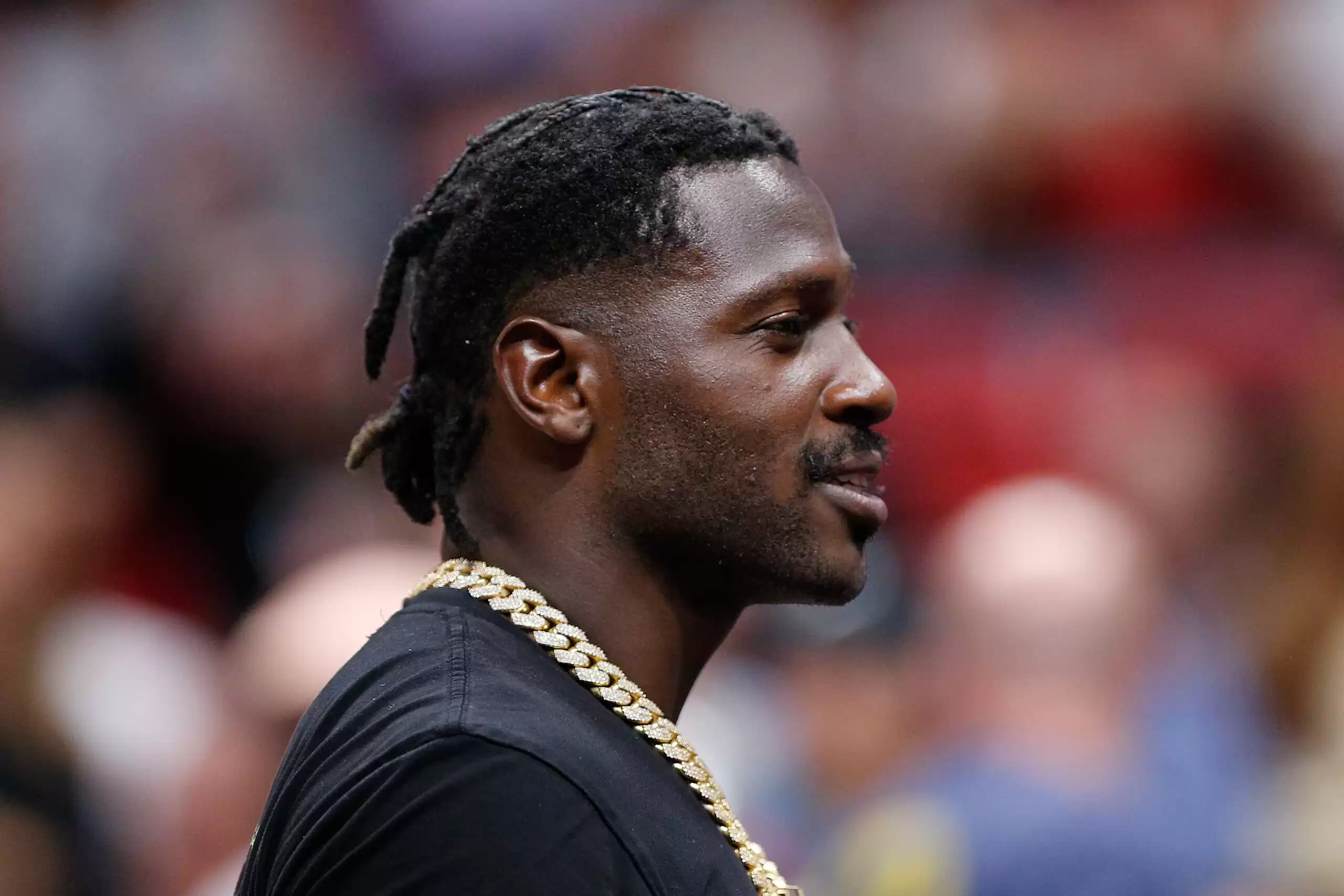 Antonio Brown arrested for failure to pay child support.