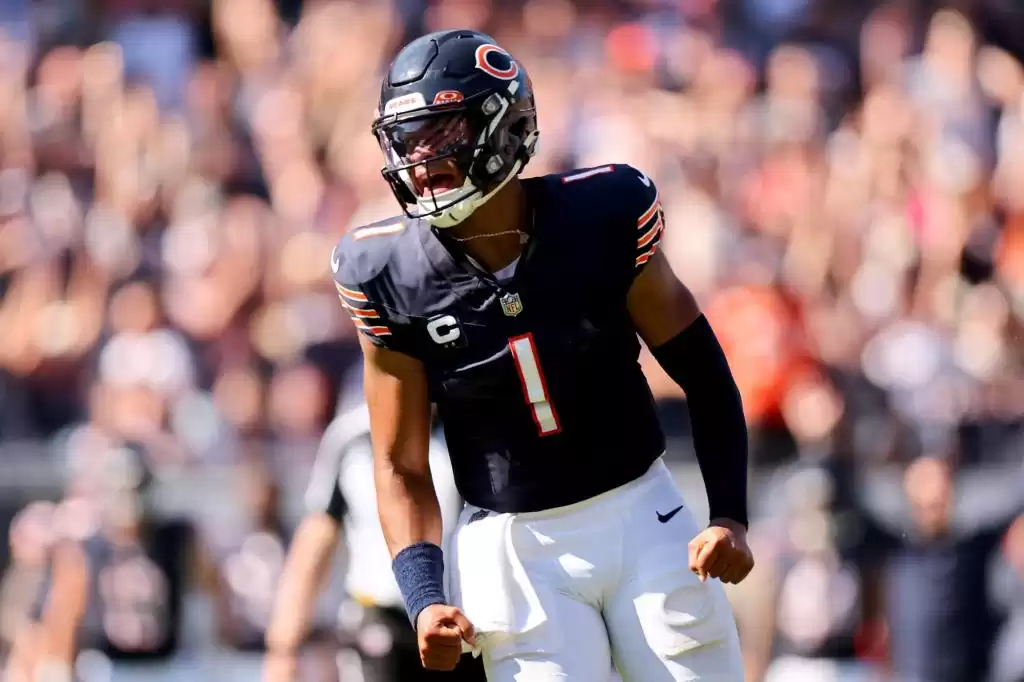 Bears vs. Commanders: Justin Fields throws all over on...