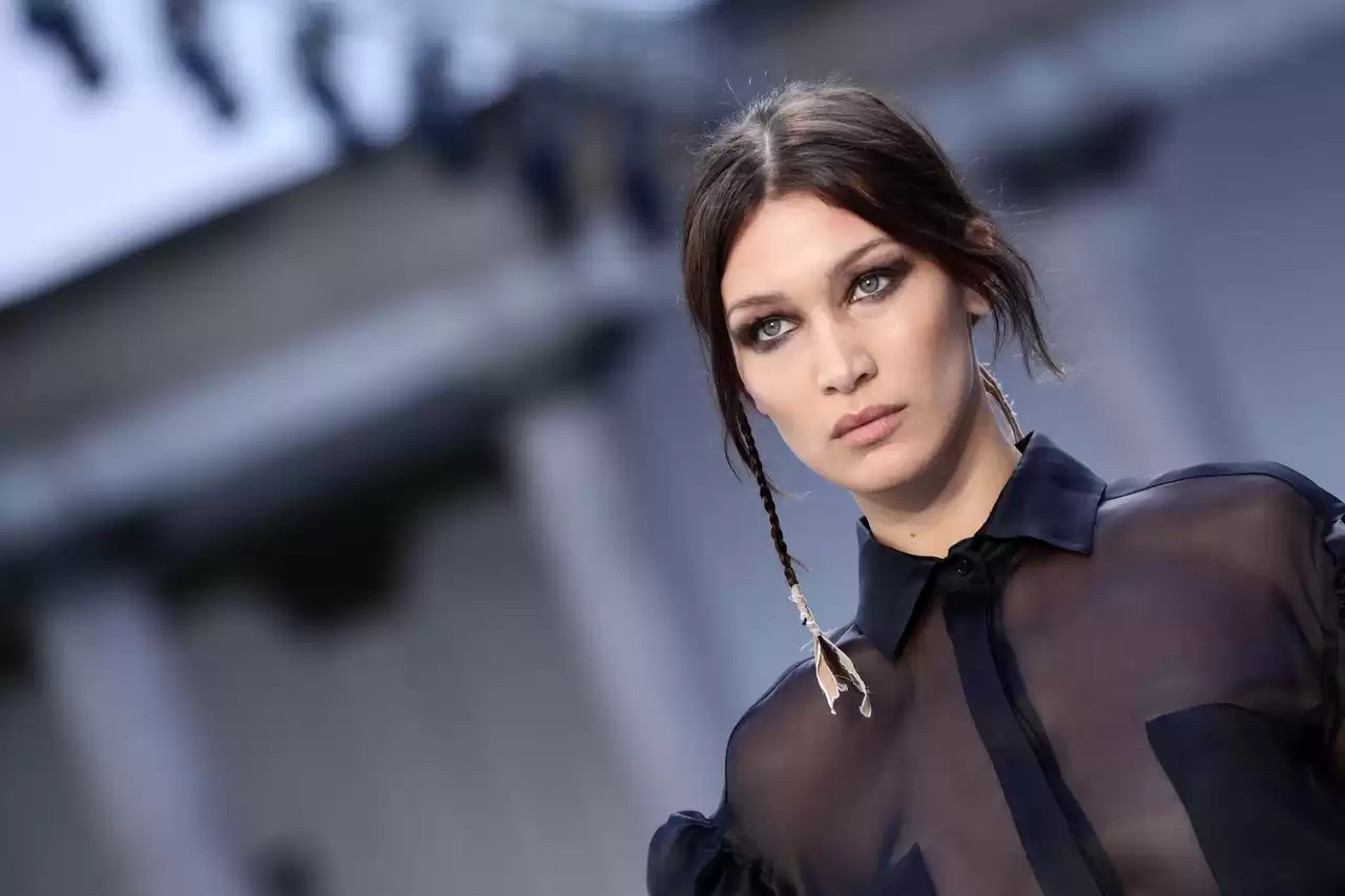 Bella Hadid's Half-Life Struggle: Chronic Health Woes & Lyme Disease