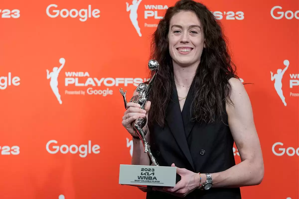 Breanna Stewart named WNBA MVP, mixed reactions emerge
