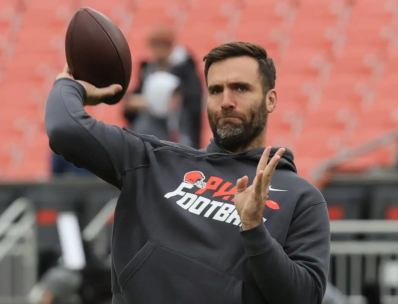 Browns, Joe Flacco, defense revived: Terry Pluto's Halftime Scribbles