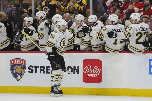 Bruins top Panthers, extend point streak