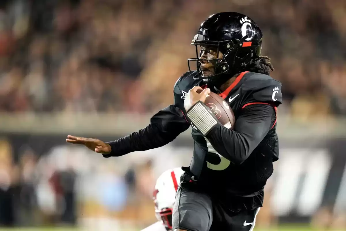 Cincinnati Football Roster Breakdown for Big 12 Matchup with Oklahoma