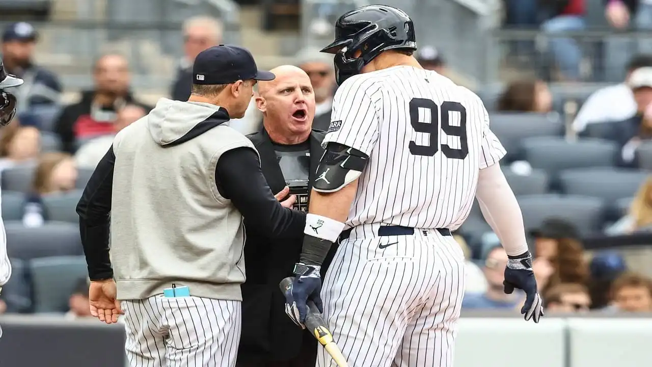 Cracking in Aaron Judge's Calm creates a distance from Derek Jeter's Leadership - The SportsRush