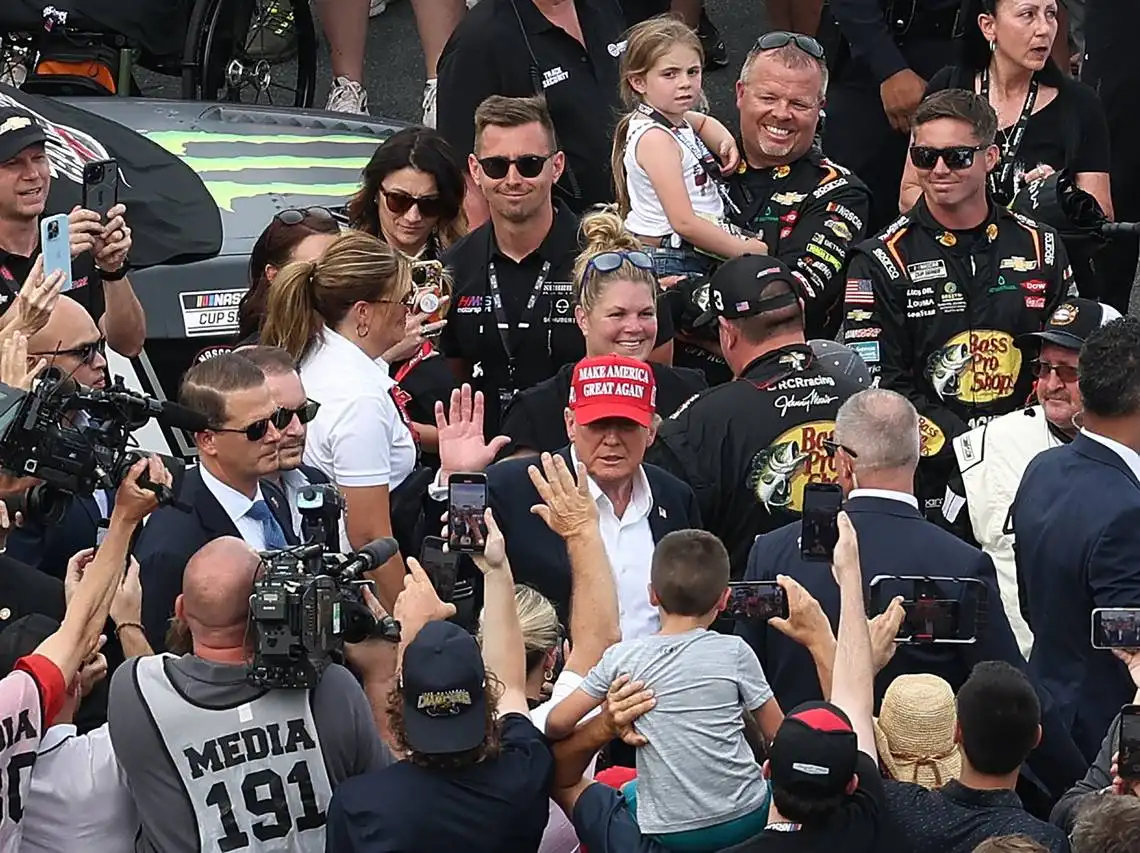 Crowd welcomes Donald Trump at NASCAR race Charlotte Motor Speedway