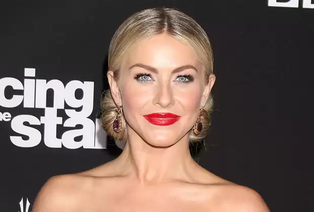 Dancing With the Stars: Julianne Hough Replaces Tyra Banks as Co-Host