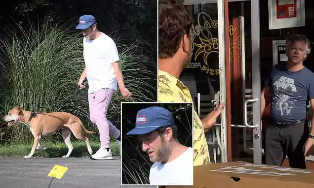'Dave Portnoy Takes Dog for Walk Following Pizza Spat Video'