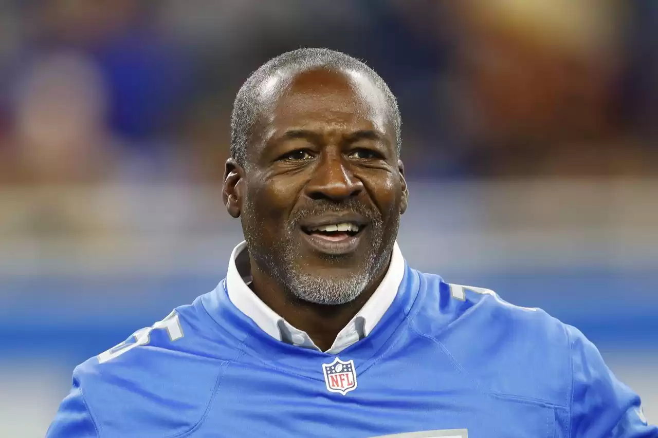 Detroit Lions to induct Lomas Brown, former All-Pro tackle, into Pride of the Lions