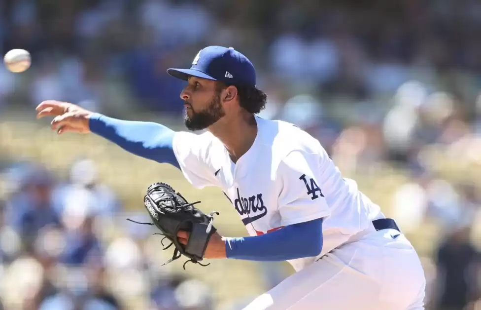 Dodgers Roster: Tyson Miller Optioned, Lance Lynn Activated