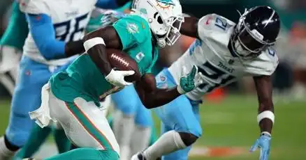 Dolphins Tyreek Hill ankle injury: WR questionable to return
