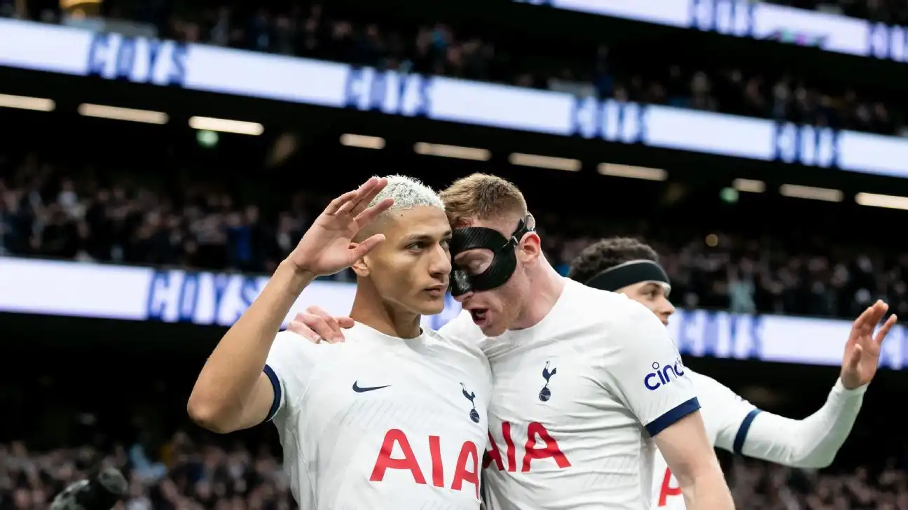 European soccer news: Tottenham Everton Salah history