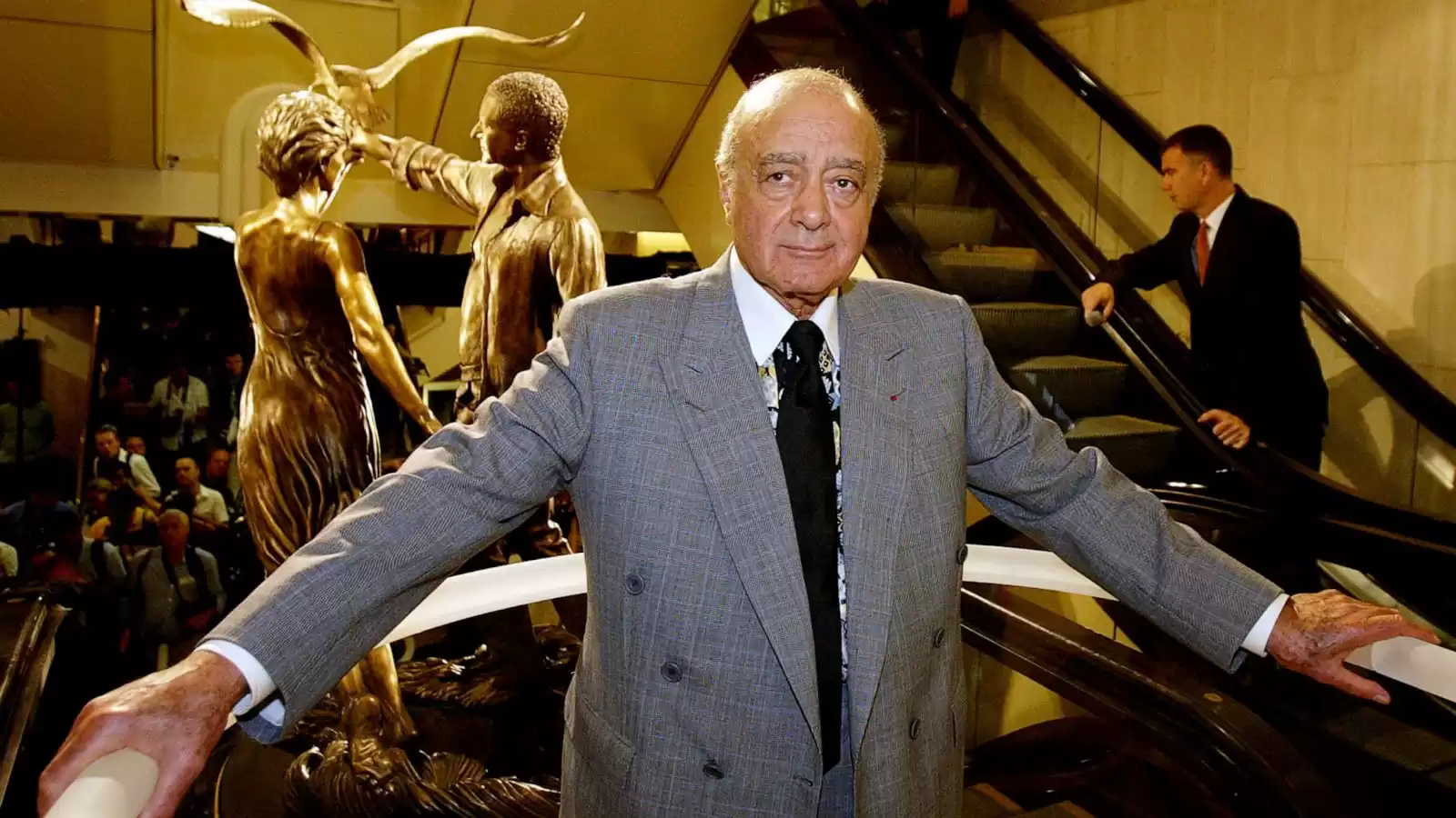 Former Harrods owner Mohamed Al Fayed dies at 94 - WWAYTV3