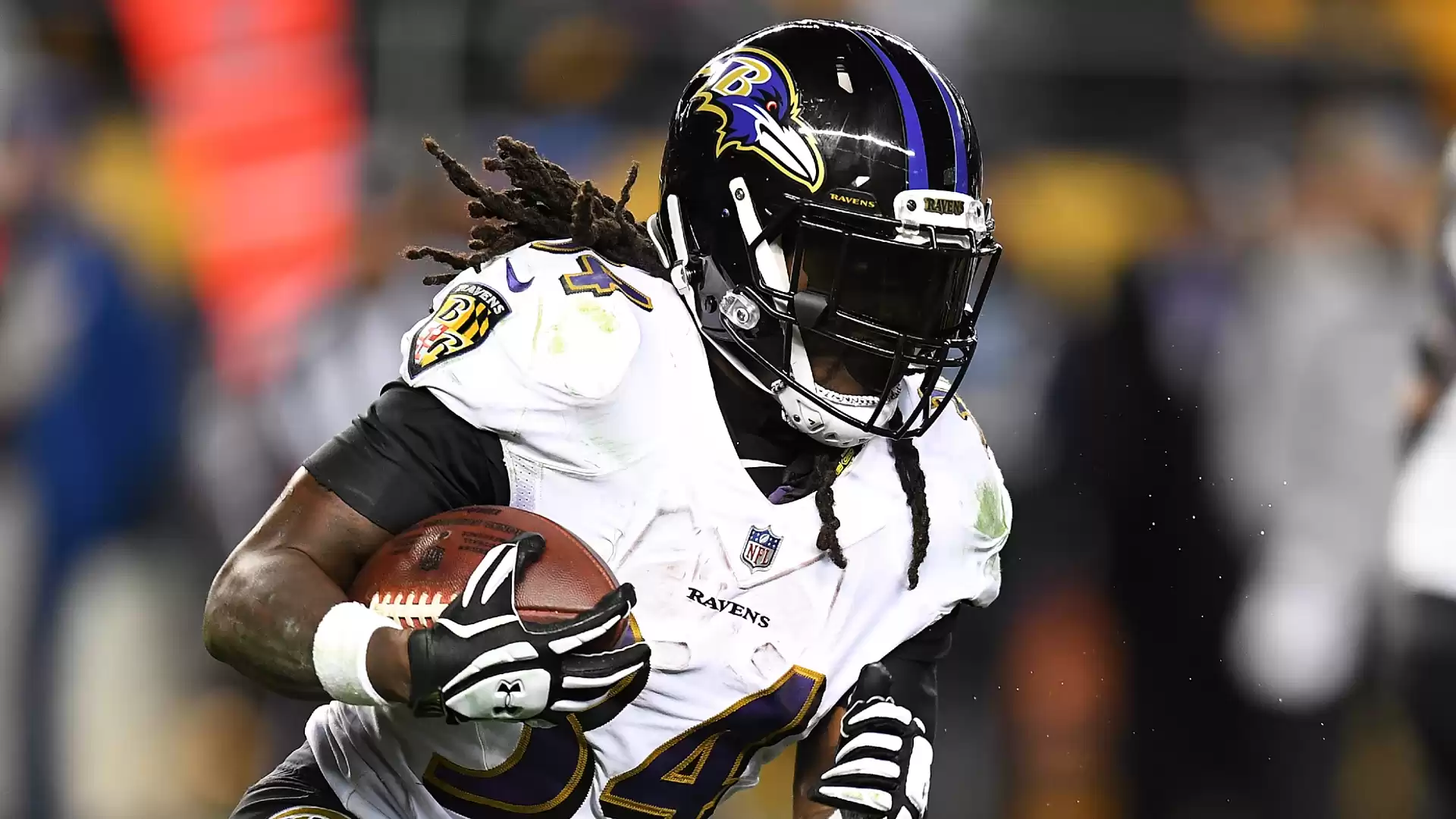 Former Ravens and Seahawks RB Alex Collins dies at 28