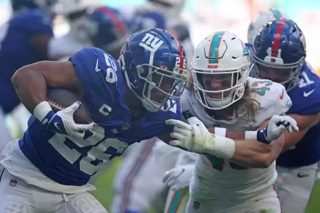 Giants RB Saquon Barkley expected to sit out Dolphins matchup