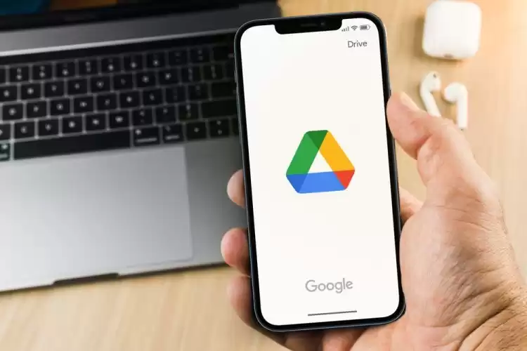 Google Drive Allows File Locking to Prevent Unwanted Edits