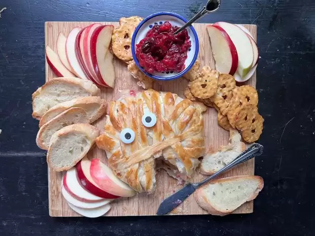 Gretchen's Table: Mummy Baked Brie with Homemade Cranberry Jam