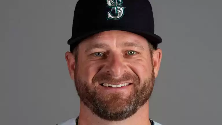 Guardians hire Stephen Vogt as new manager to replace Terry Francona