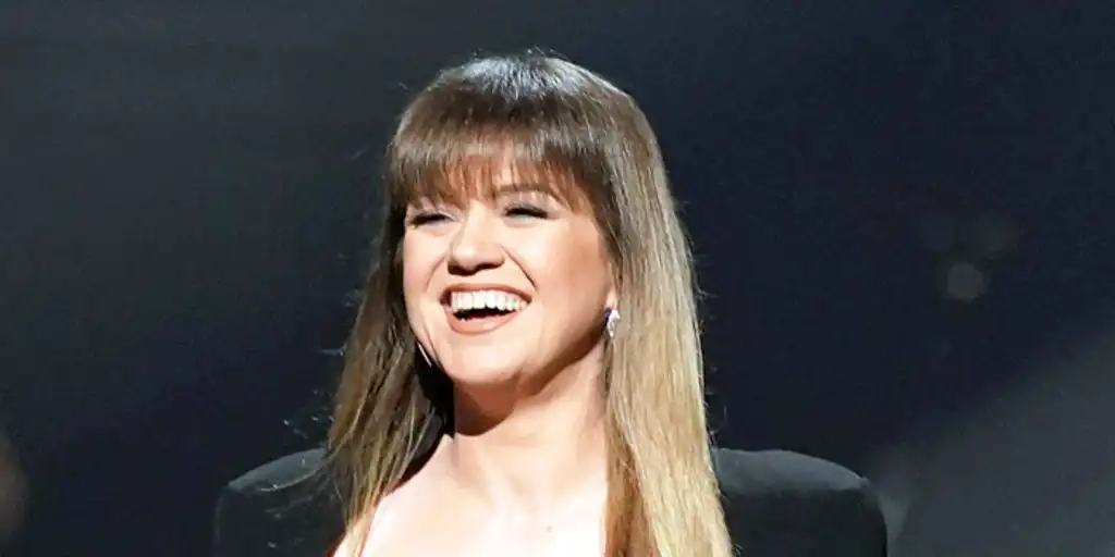 Hoda Kotb Jenna Bush Hager praise Kelly Clarkson weight loss transparency