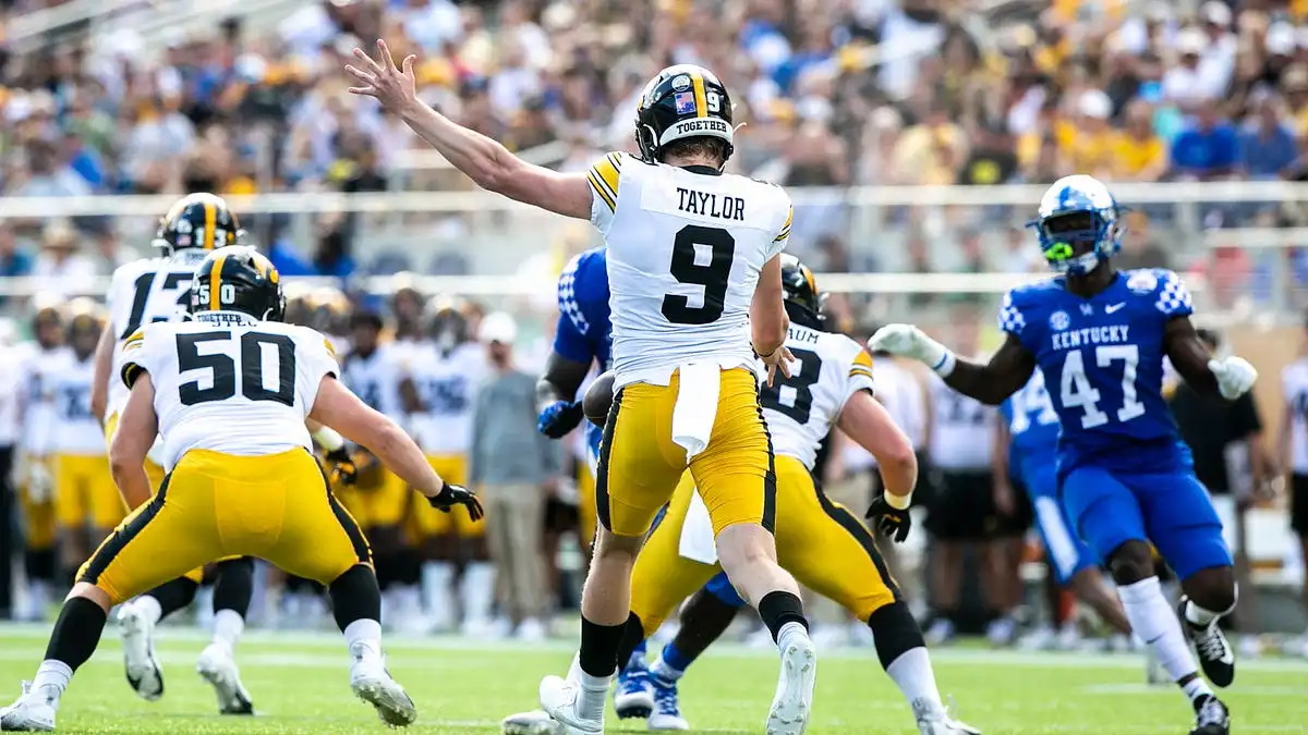 Iowa football bowl outlook: Predicting Hawkeyes' destination after Big Ten title game