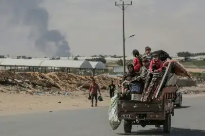 Israeli bombing of Rafah kills 12 Palestinians according to Gaza medics
