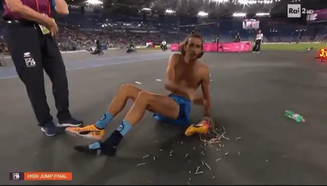 Italian high jumper pulls springs from shoes after European championship win