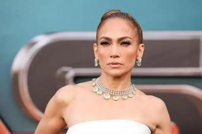 Jennifer Lopez cancels summer tour Ben Affleck split rumors