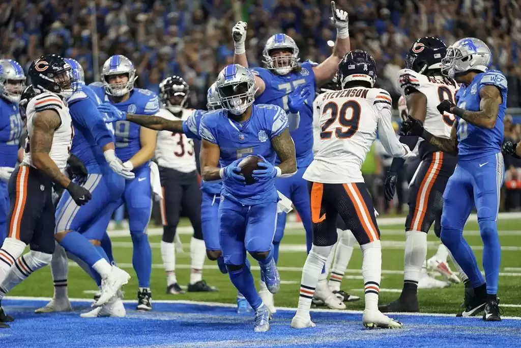 Lions celebrate comeback win over Bears with Packers up next on Thanksgiving