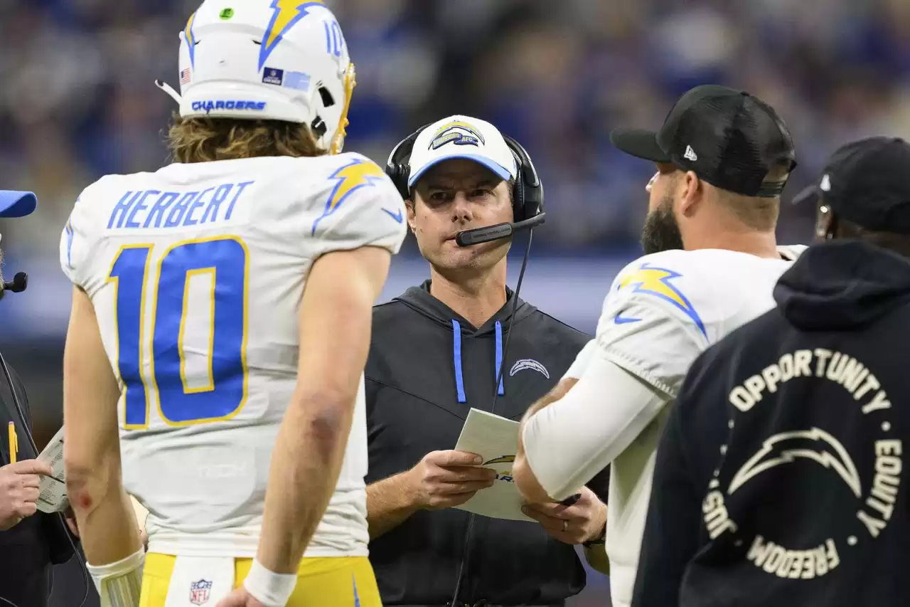 Los Angeles Chargers coach Brandon Staley heated exchange reporter close loss