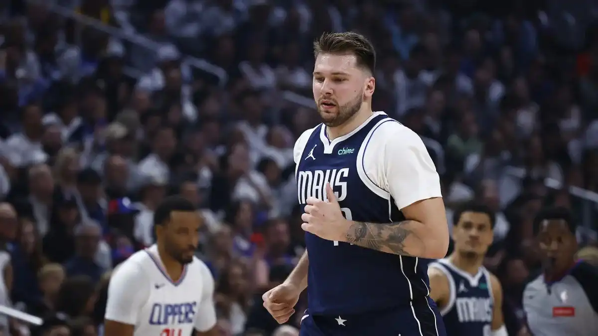Luka Doncic scores 35, leads Mavericks to Game 5 win vs Clippers - sore knee, sick, health status