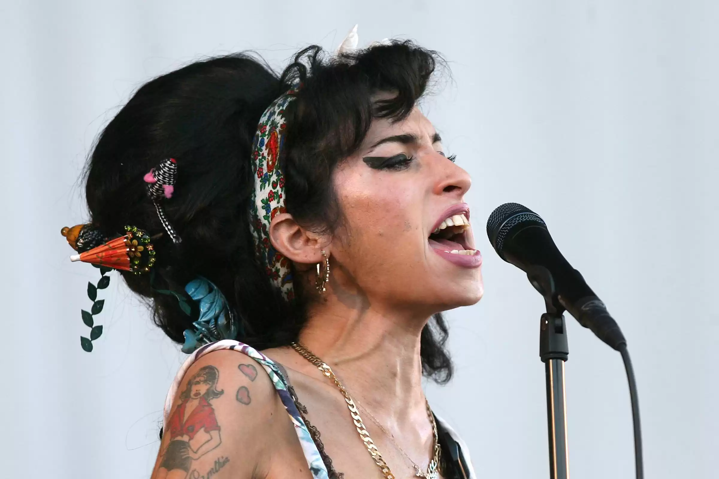 Mark Ronson's Heartfelt 40th Birthday Tribute to Amy Winehouse