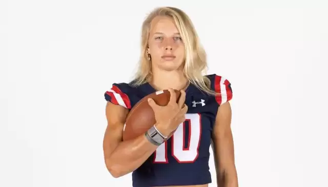 Meet Haley Van Voorhis: The First Woman to Play in a D-III Shenandoah CFB Game as a Non-Kicker