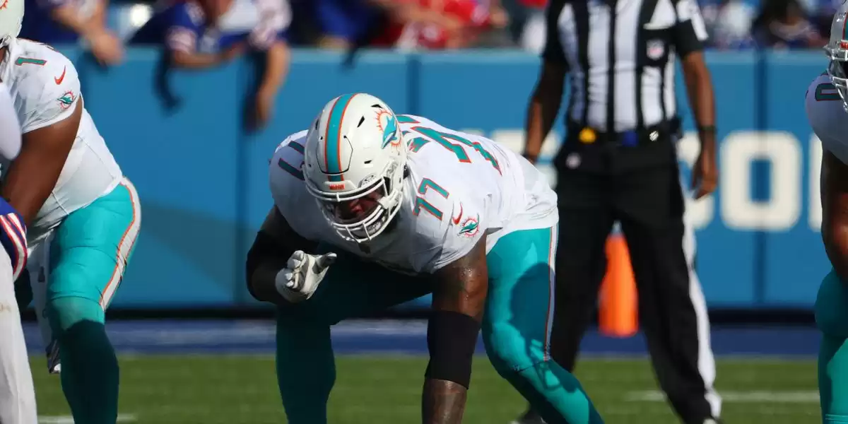 Miami Dolphins LG Isaiah Wynn quad injury, expected to miss multiple weeks