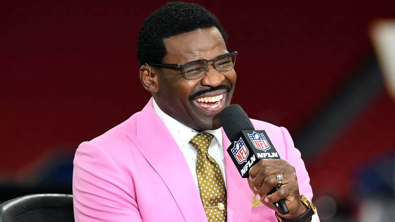 Michael Irvin returns to NFL Network following settlement with Marriott