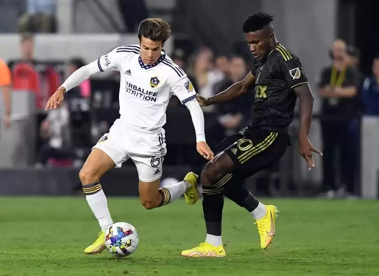 MLS Record Crowd of 82,000 Witnesses Galaxy's Victory over LAFC