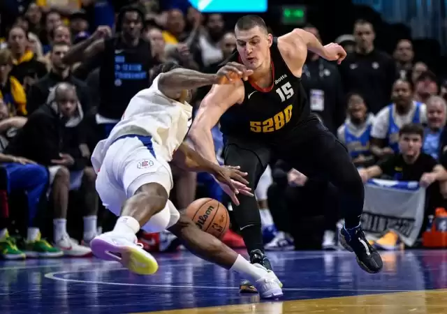Nikola Jokic Nuggets offensive set variety ways crunch time vs. Clippers